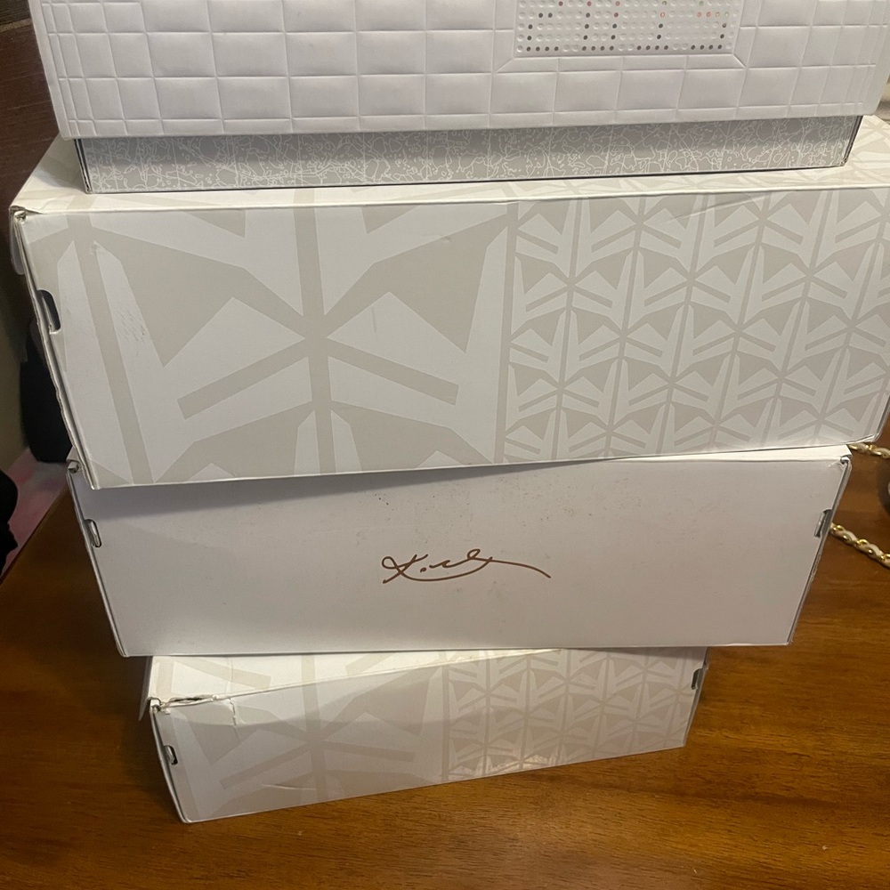 White Patterned Storage Boxes - image 1